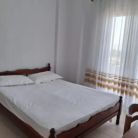 Isuf Seaview Apartment Sarande