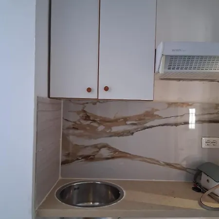 Daire Isuf Seaview Saranda