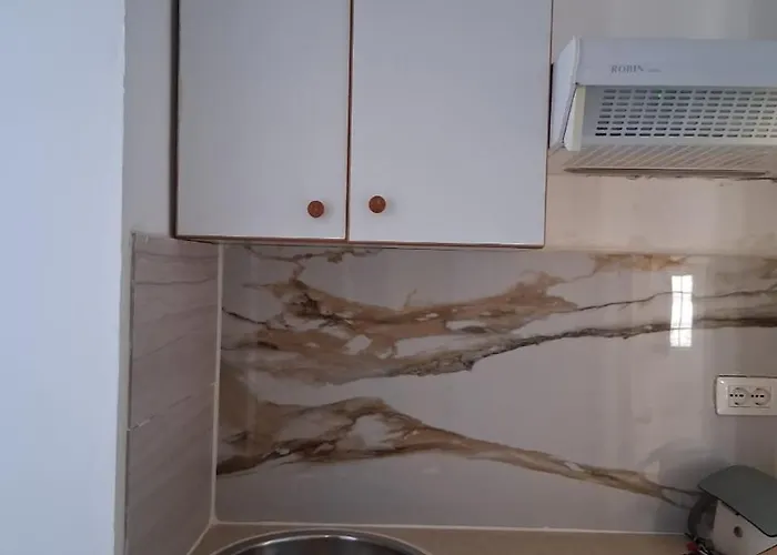 Apartment Isuf Seaview Sarandë